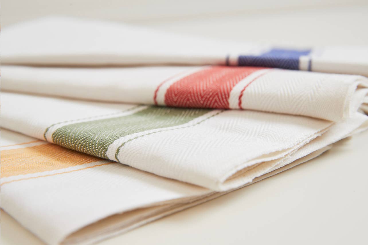 Verve Culture - Wholesale Tea Towel - Classic Italian Kitchen Towel - Herringbone Red8