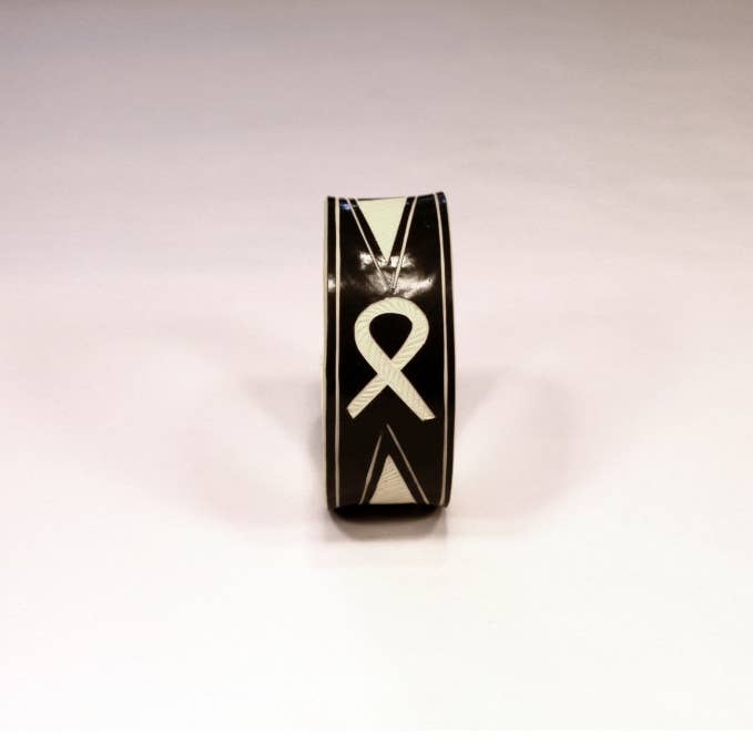 UNTIL THERES A CURE FOUNDATION – wholesale Manschettarmband – Handsnidad afrikansk konst armband2