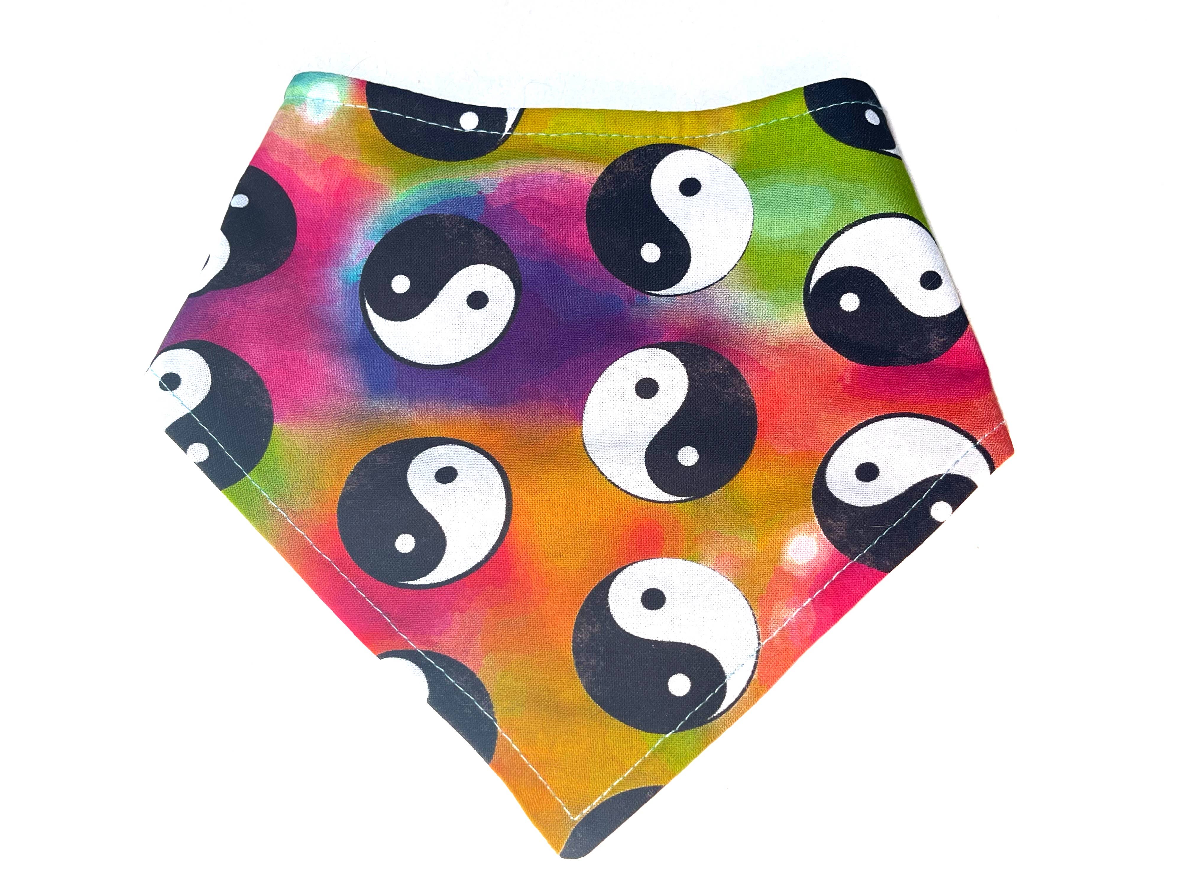 Very Vintage Designs – wholesale Pet bandana – Dog – Yin Yang Dog Bandana – Rainbow Tie-Dye Print – Eco-Friendly0