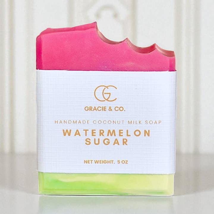 Savon au lait de coco et à la pastèque pour la vente par Gracie & Co. 1942
