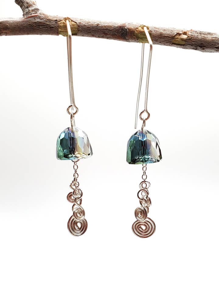 Øreringe, Multi-farve Crystal Jellyfish m/sølv hvirvler, C for engroshandel hos Jezabel Adornment