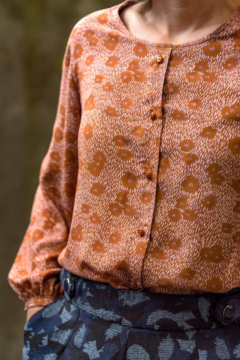 Eglantine et Zoé – wholesale Fabric – Punti Caramel Viscose Poplin Fabric3