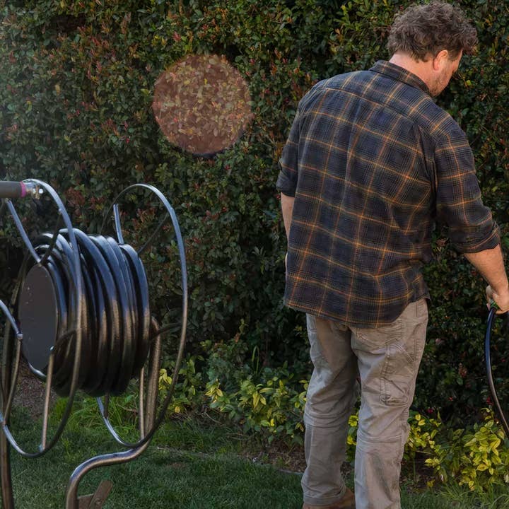 Yard Butler - Wholesale Garden Tool - Free-Standing Swivel Hose Reel5