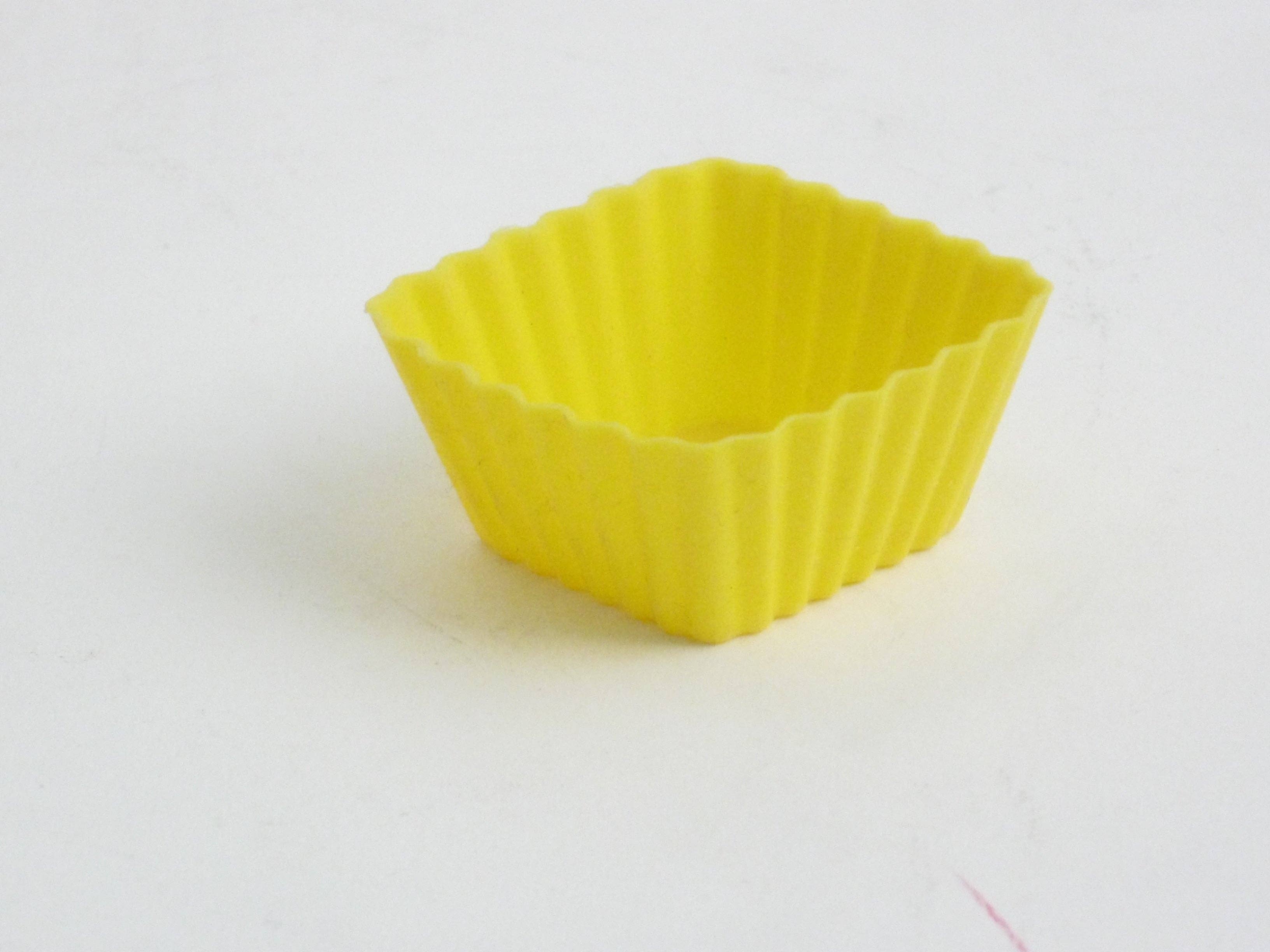 Kitchen Supply Wholesale - Wholesale Cupcake/Muffin Liner - MINI SILICONE BAKING CUPS, 1.5" X 1.5"2