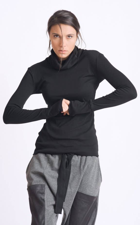 Metamorphoza - Wholesale Tuniek - Dames - Zwarte top met lange mouwen en col7