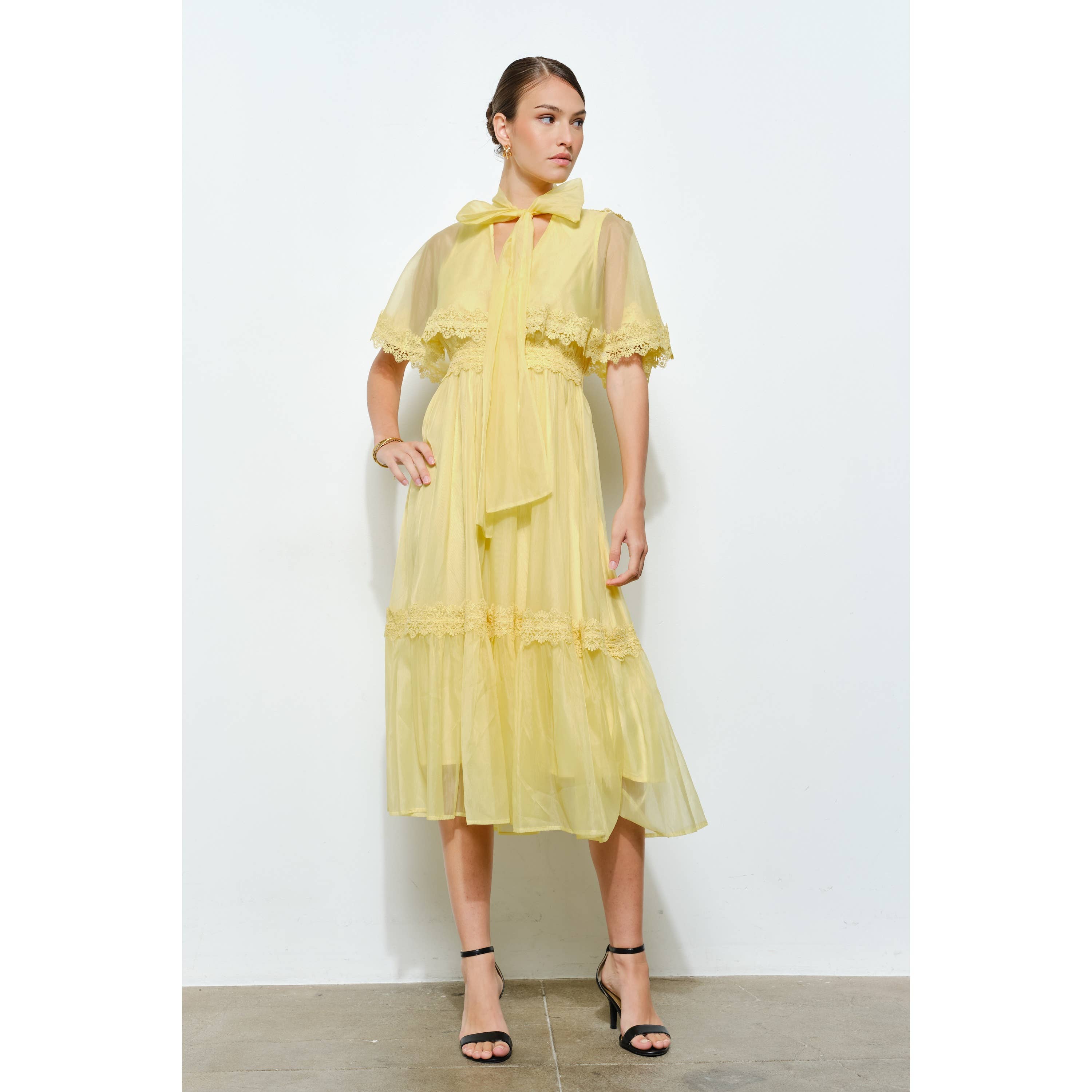 INA – wholesale Klänning - Dam – Fluga Cape-Stil Volang Spets Organza Klänning15