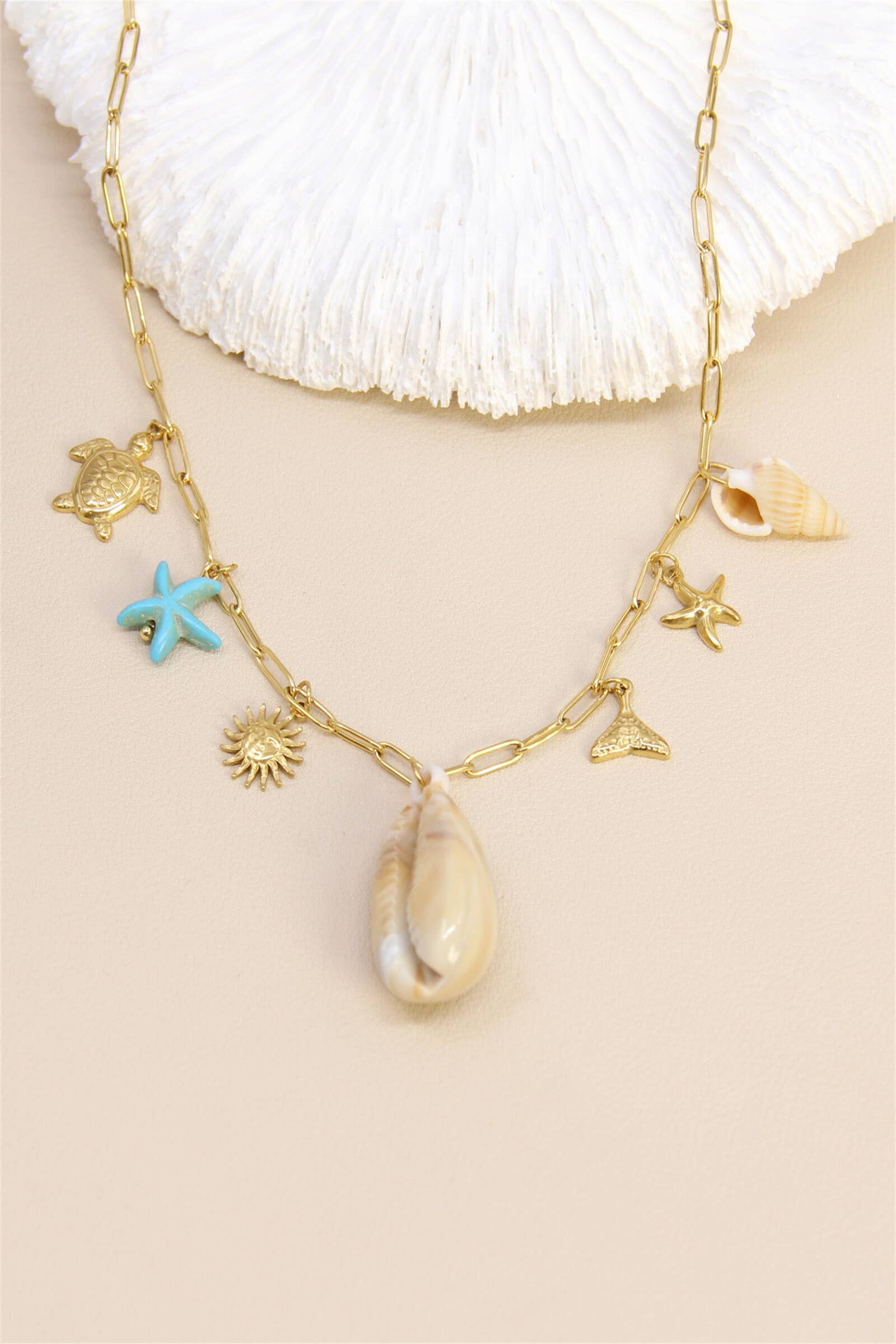 BELLISSIMA BIJOUX - Wholesale Pendant/Charm Necklace - Shell & Ocean Charms Necklace – Stainless Steel1