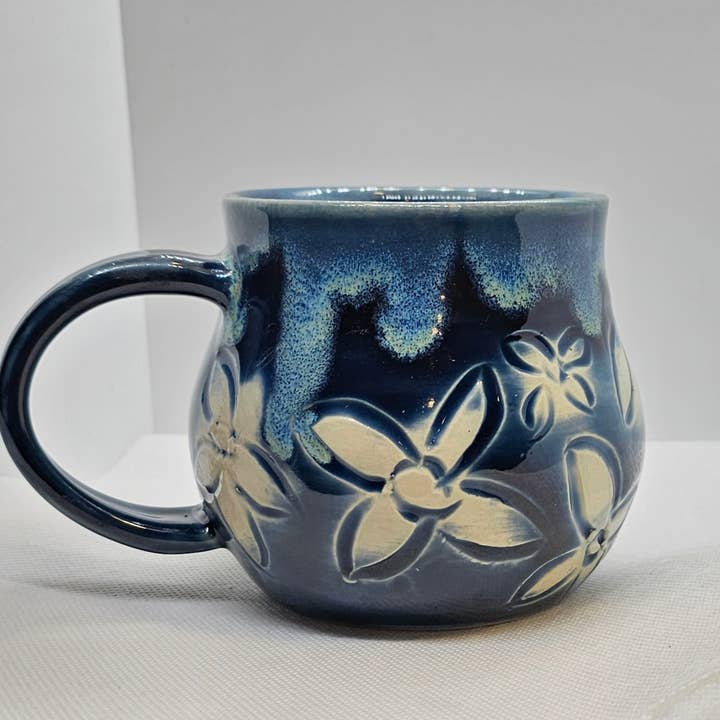 Bellissimo floreale blu per la vendita all'ingrosso da parte di BJA Ceramics