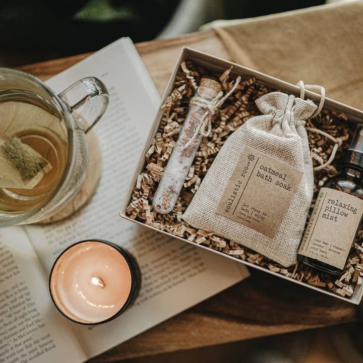 Christmas Spa Gift Set – Pillow Mist & Rose Bath Soak for wholesale by Soulistic Root - Essential Oils & Self Care Gifts