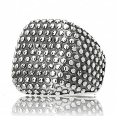 Bague à clous carrés Freedom pour la vente par Noveottouno Jewels