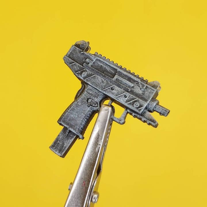 The Scale Grail - Wholesale Decorative Figurine - Micro UZI Pistol 6 Inch Scale 1:12 Submachine Gun Action Figure Accessory, Miniature Gun, 1 12 Scale Gun for Photography, Diorama, Dollhouse