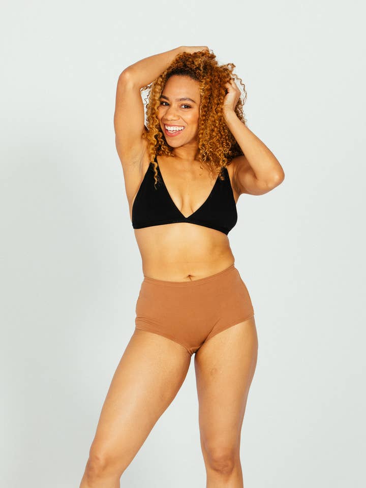 Boyshort Camel for wholesale by Discreture