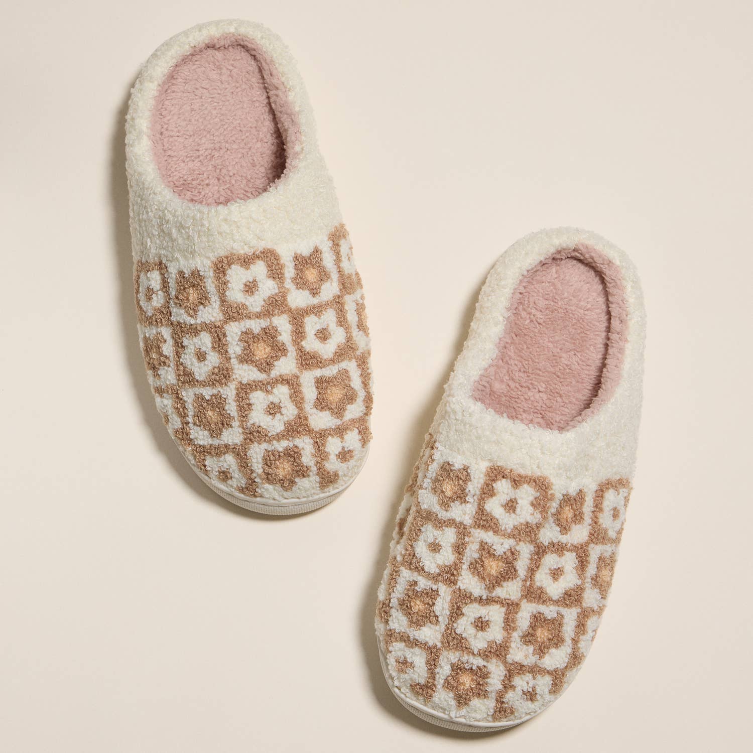 Frem - Vente Chaussons – femme - Chaussons d'intérieur élégants à blocs de couleur florale2