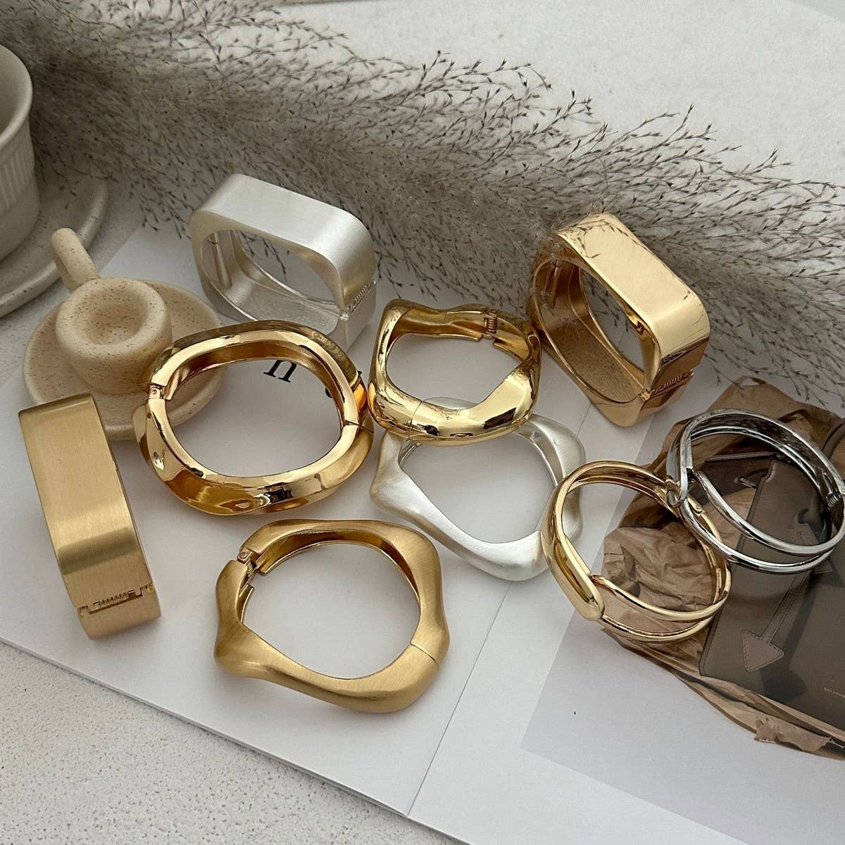 ACCITY - Wholesale Cuff Bracelet - FASHIONABLE AND VERSATILE BRACELET WITH DESIGN_CWMM31187