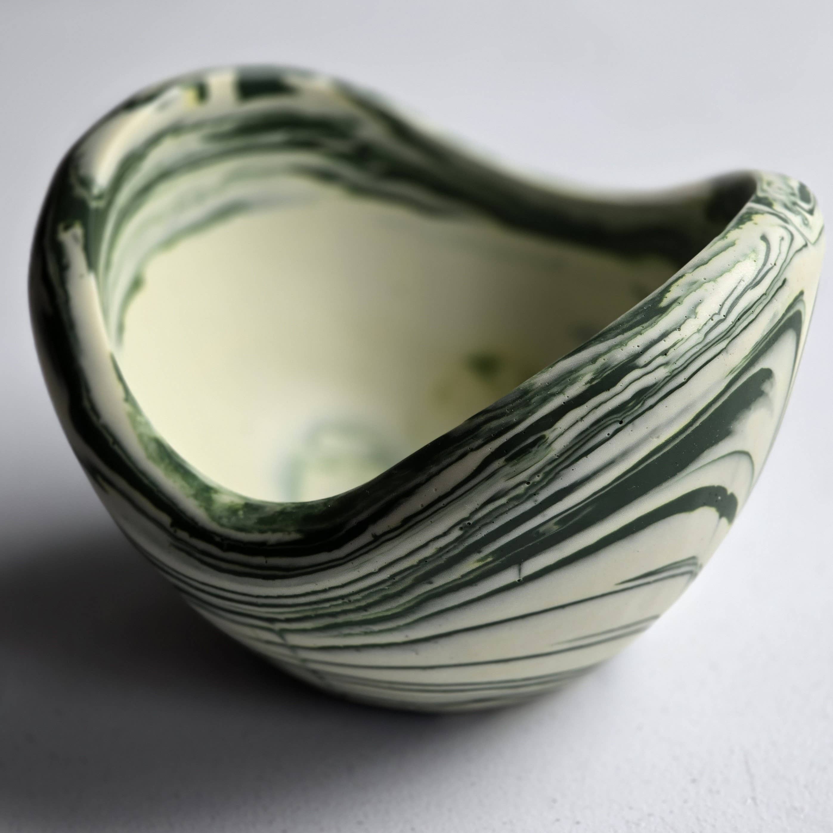 Gibb & Daan - Wholesale Serve Bowl - Organic Shape Resin Bowl - Entryway Catchall - Small Size 7