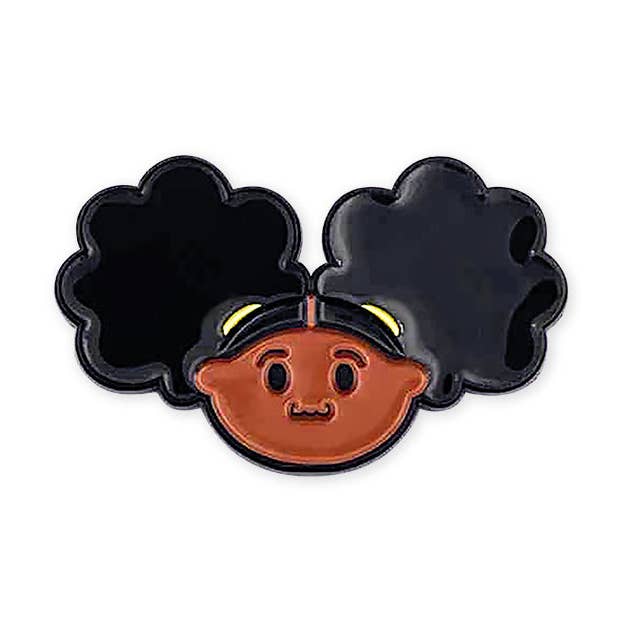 Pin esmaltado de chica negra Zuri con peinado de afropuffs para venta al por mayor de Zuri & Dre