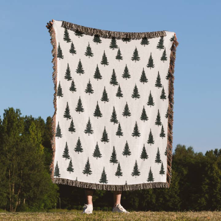 Havelli Studio - Wholesale Throw Blanket - Sussurro del Bosco Forest Pattern Woven Blanket1