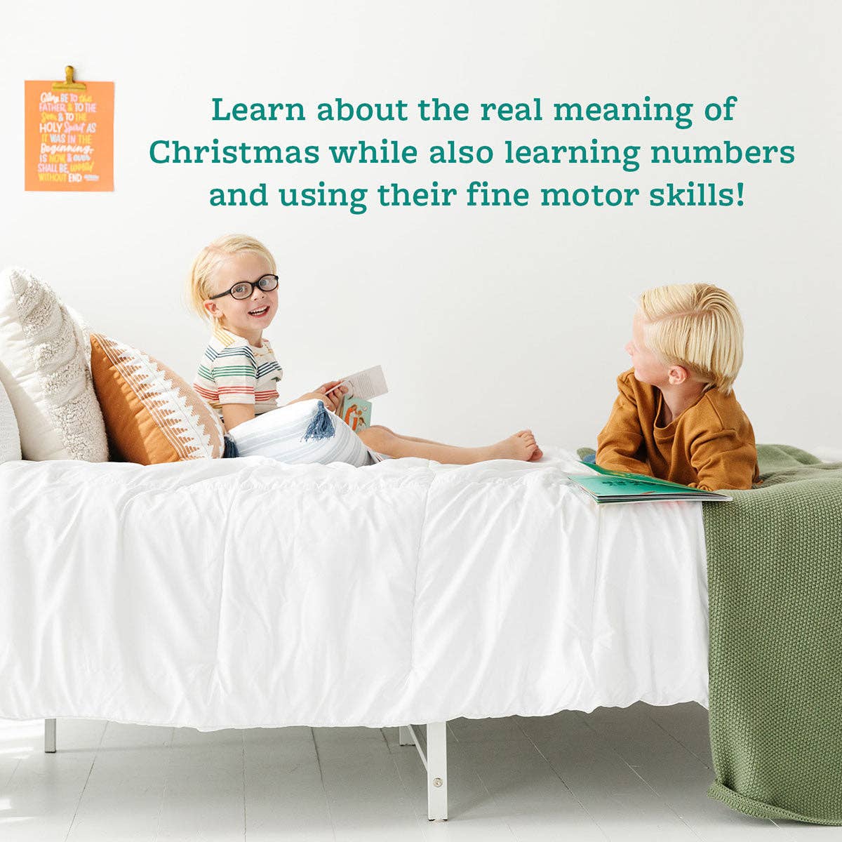 Catholic Family Crate® - Venta al por mayor Pegatinas - Niños y bebés - Pray By Sticker™: Libro de pegatinas de Navidad8