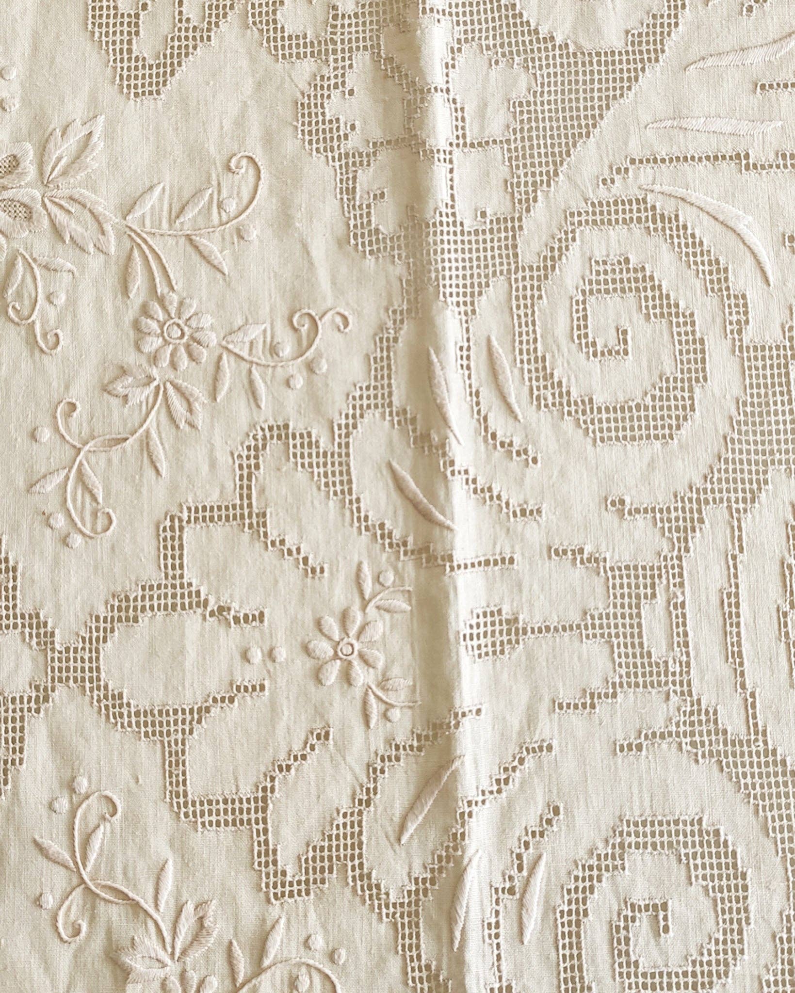 Heyfoo - Wholesale Tablecloth - Sicilian paraded linen tablecloth with 12 napkins5