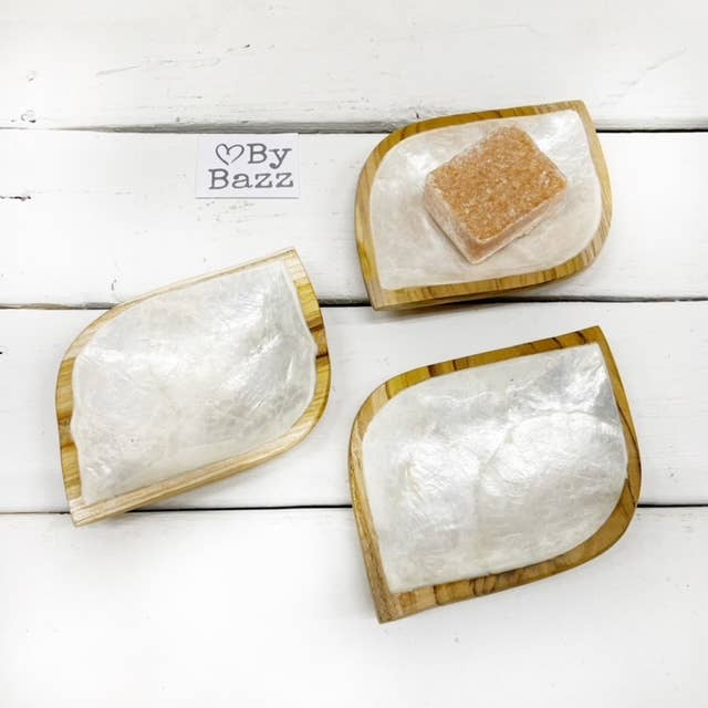 ByBazz - Vendita all'ingrosso Ciotole/Piatti decorativi - Ciotola Legno + Conchiglia Capiz Forma6