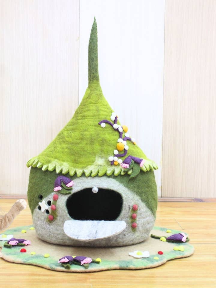 Felt Cat Cave with Placemat - Premium Wool Cat House for wholesale by Woollyfelt
