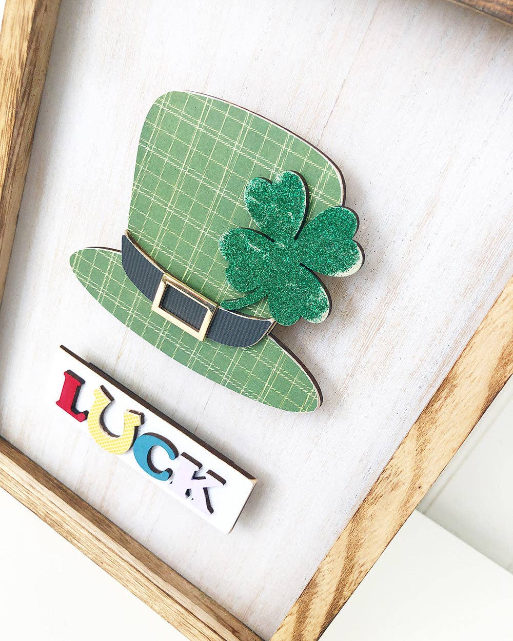 Foundations Decor – wholesale DIY craft kit – Foundations Decor Simply Framed - Glitter Green LUCK DIY kit7