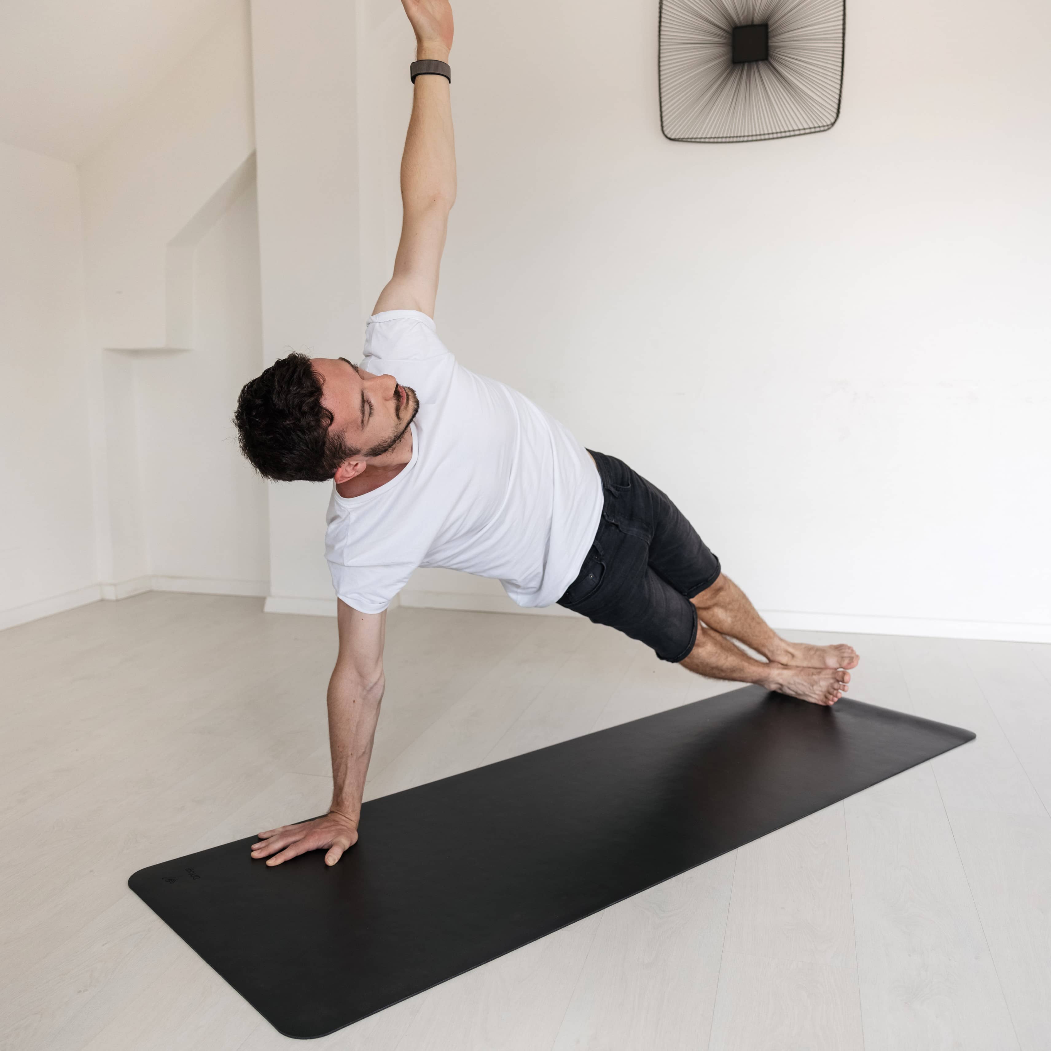 DIYogi – wholesale Yogamatta – Yoga-matta i naturligt gummi – svart4