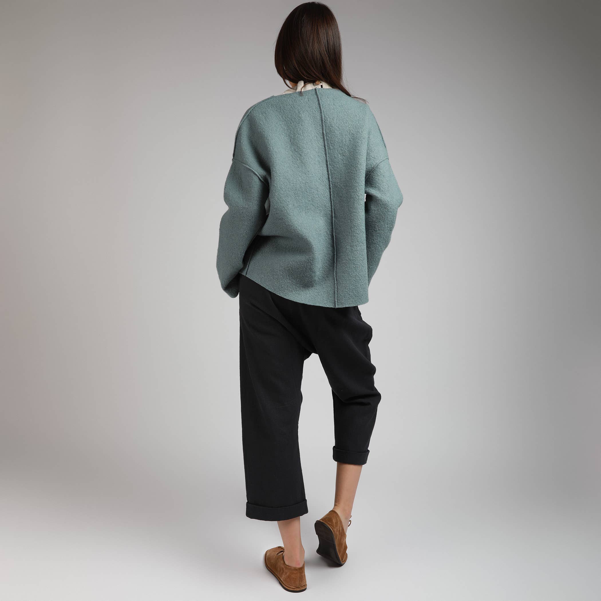 Knotium - Wholesale Tunic Sweater - Women's - LINA Oversized V-Neck Boiled Wool Jumper 5