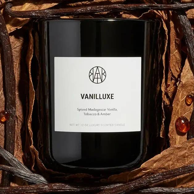 Vanilluxe Candle for wholesale by AEMBR