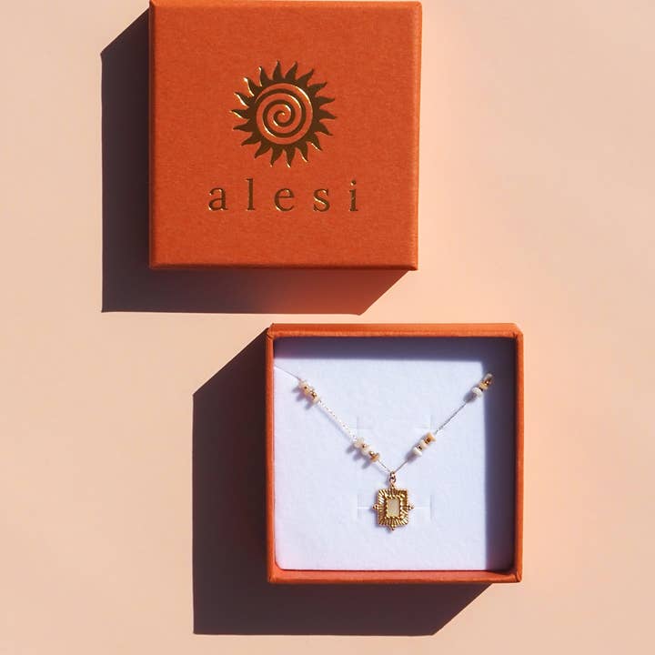 Alesi Jewellery - Wholesale Pendant/charm necklace - Mother of Pearl Pendant Necklace 18K Gold1