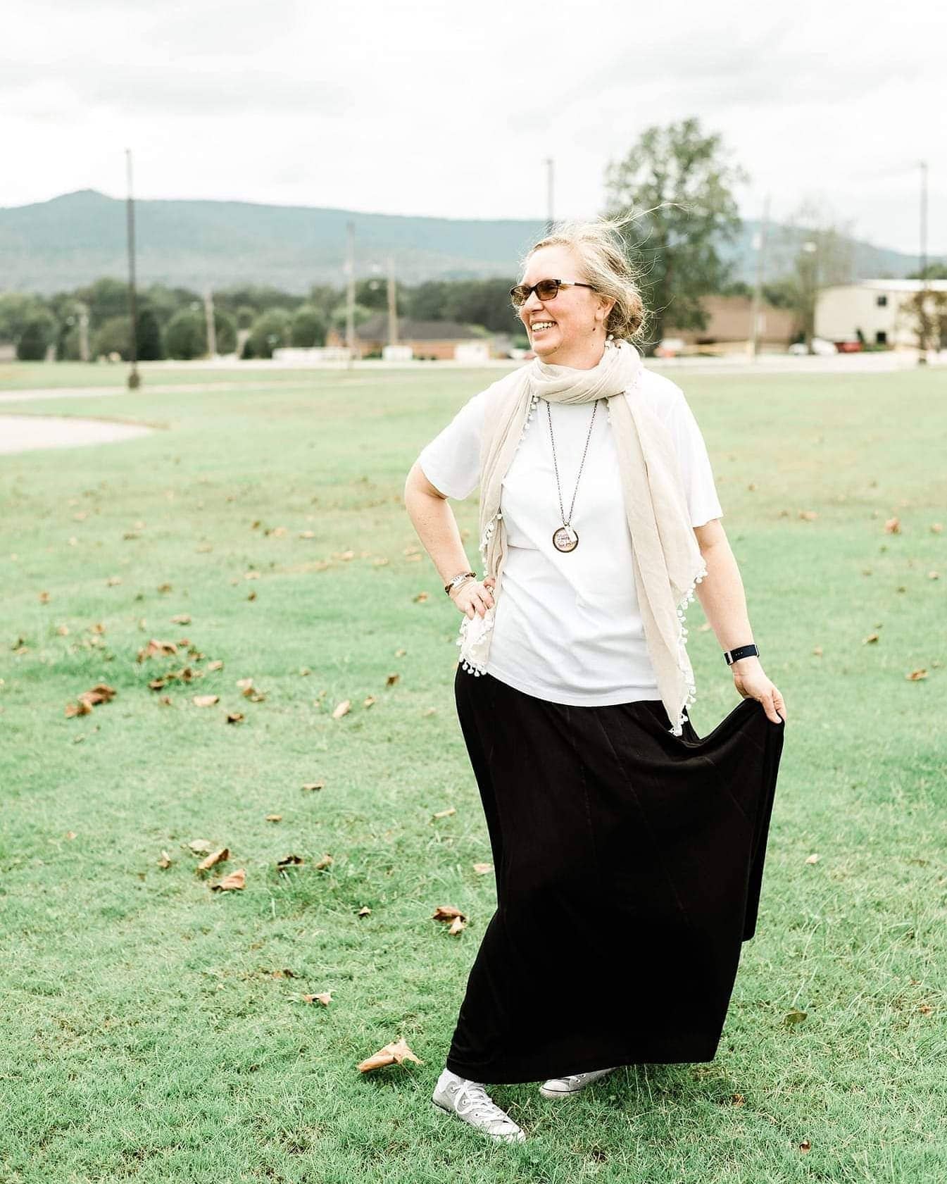 Studio 29 Eleven - Wholesale Ornament - Artist Collection- Sonya Clemons- Artlady - GRITS1