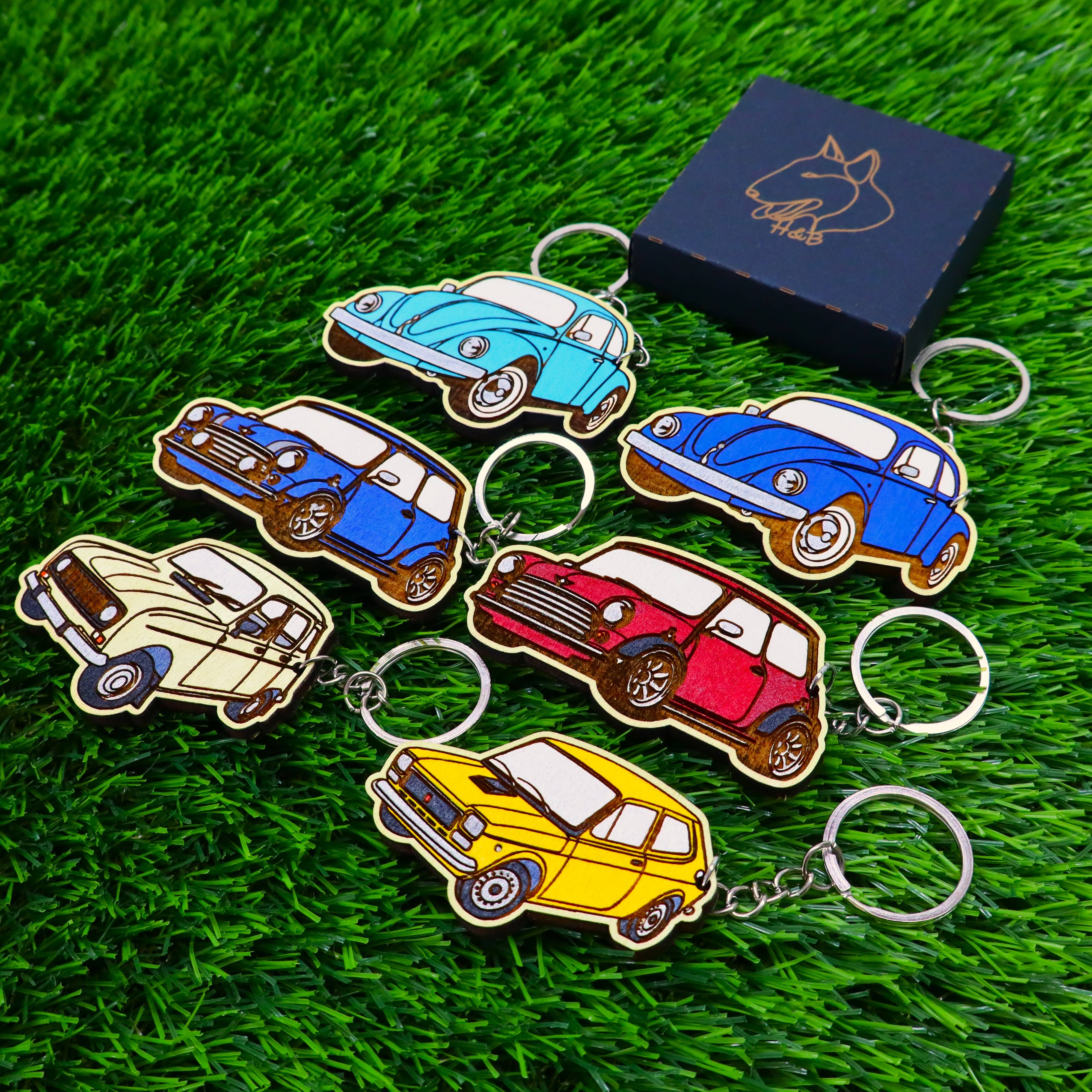 Herbs&Belles - Wholesale Keychain - Unisex - Vintage Car Wooden Colorful Keychain, Classic Automobile6