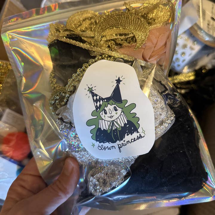 Drawings by Nicole - Wholesale DIY Craft Kit - The No Sew Guide to Making a Double Point Hat - Clown Princess, by Nicole1