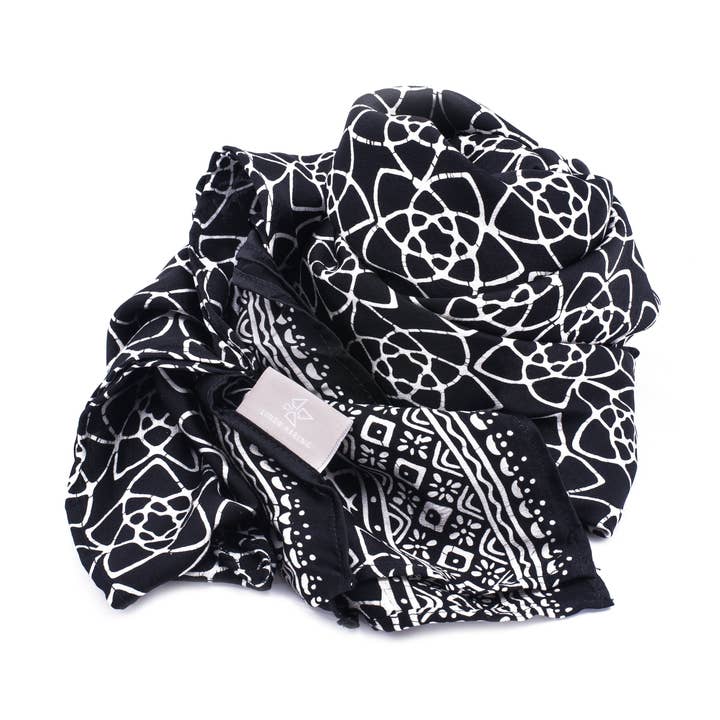 Venus sidenscarf, svart för wholesale av LINDA HERING