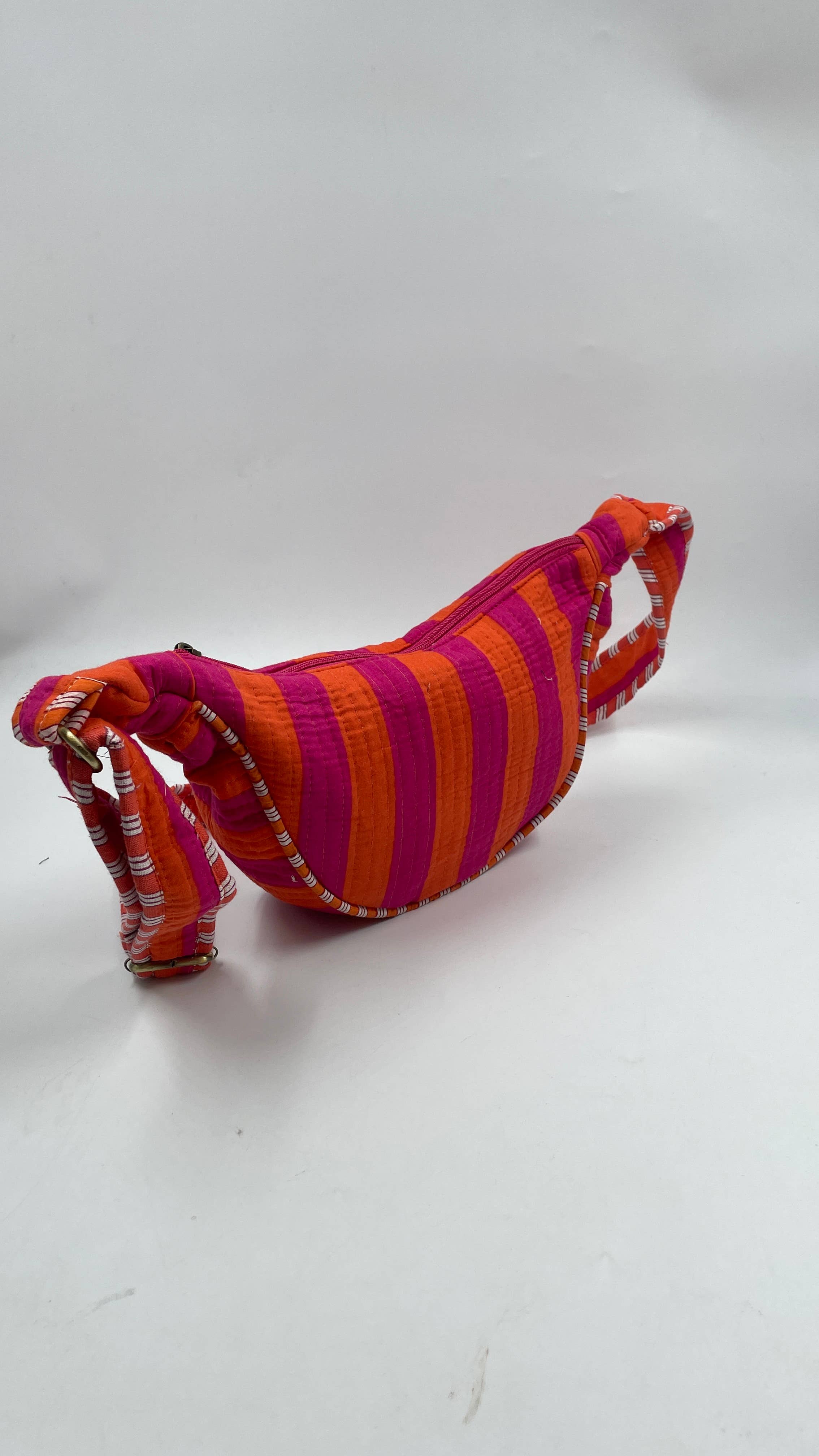 Funky Yak Ltd – wholesale Crossbody bag – Women's – 100% Cotton Kantha Quilted Shoulder Bag/Cross Body Bag4