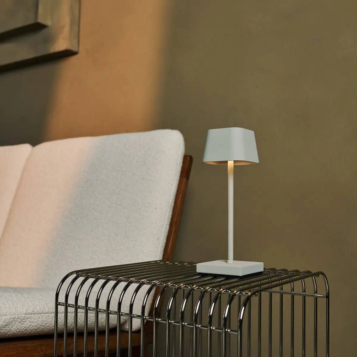 Tavellio - Wholesale Accent/Desk Lamp - Sarphati Mini Shadow Grey Cordless Table Lamp | Rechargeable via Charging Station & 3 Light Modes11