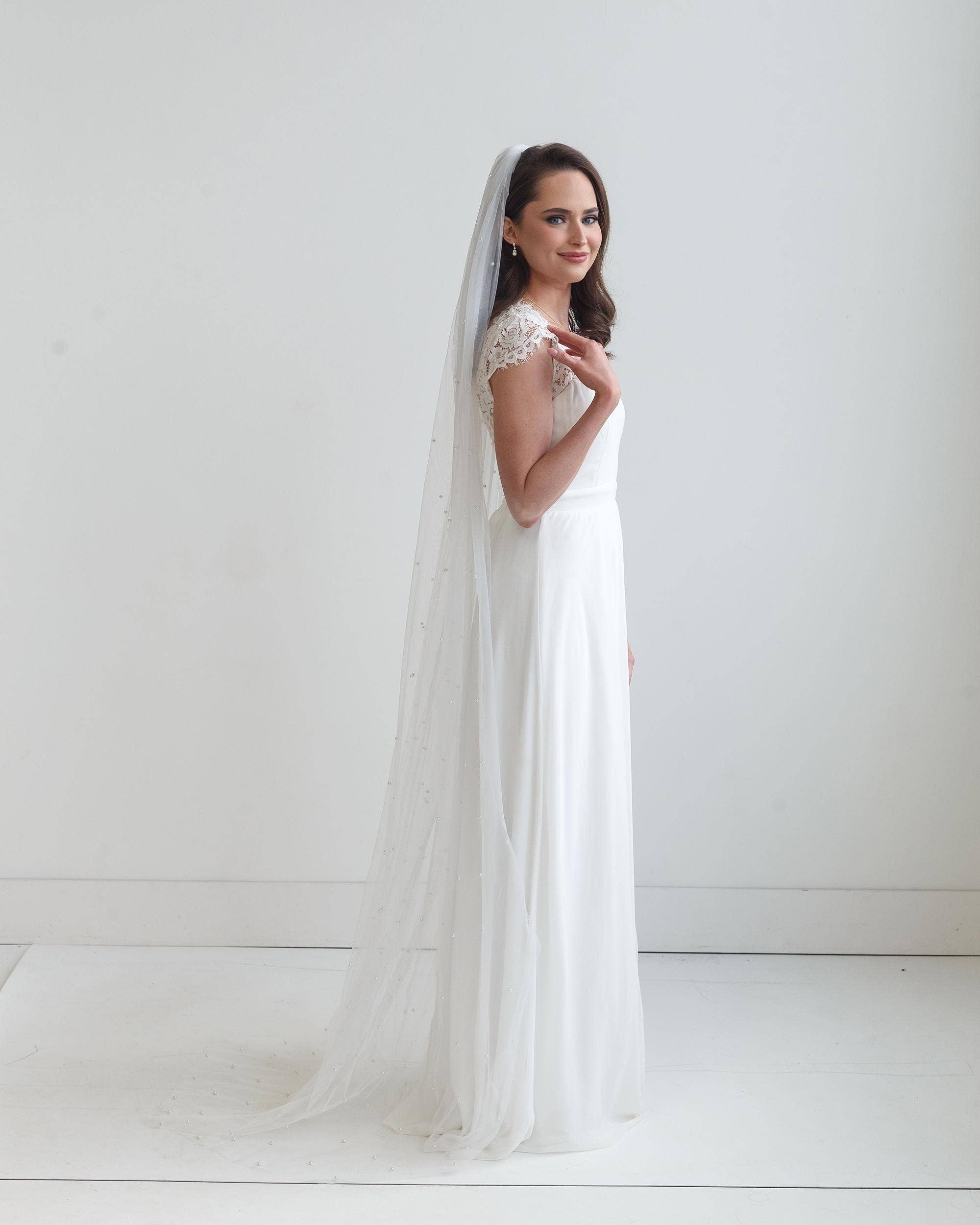 allureweddingjewelry – wholesale Veil – Women’s – Scattered Pearl Veil3