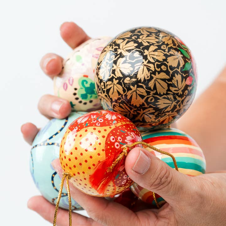 Ornamento natalizio dipinto a mano per la vendita all'ingrosso da parte di Nest Factory