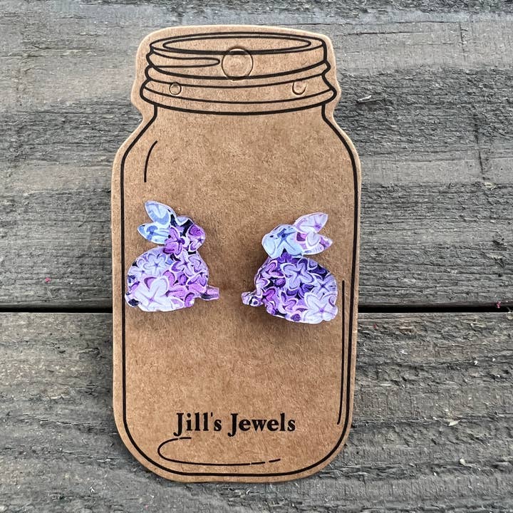 Pendientes con forma de conejito de pascua con estampado floral lila y morado para venta al por mayor de Jill's Jewels