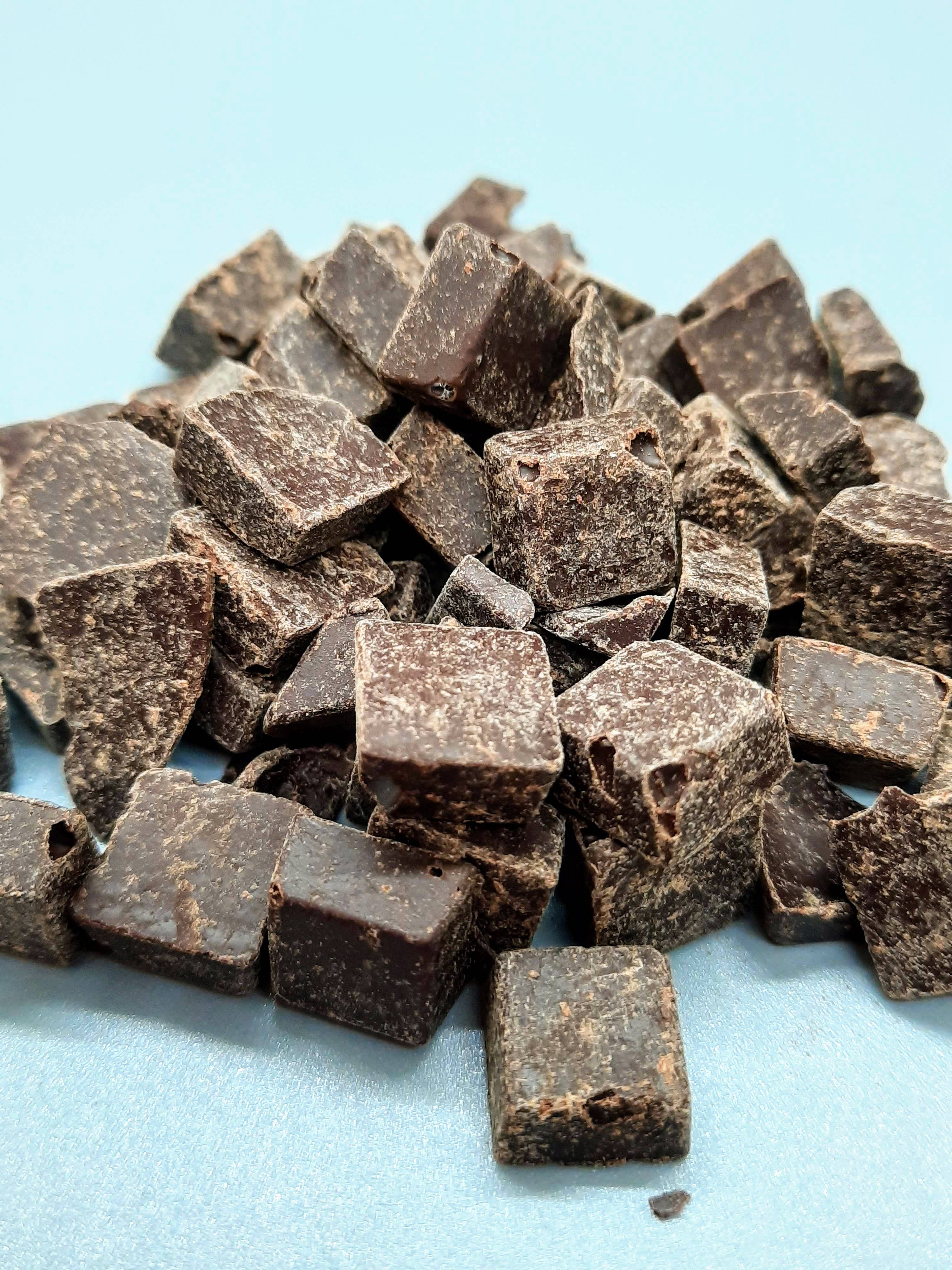 Paktli Foods - Wholesale Chocolate Covered Sweets - NEW Extra Dark Chocolate  Alegria Bites+ Cranberries/Cashews7