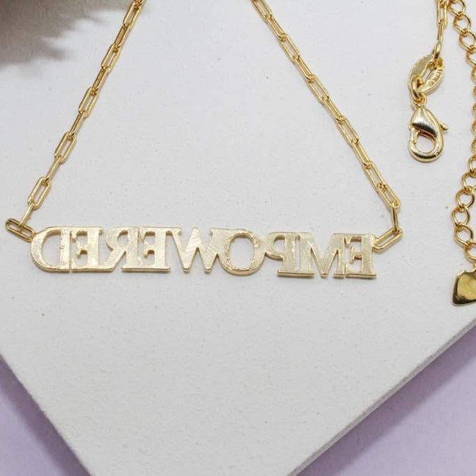 Cherie by Cherie – Großhandel Kette mit Anhänger/Charm – „Empowered“ Büroklammer-Ketten-Halskette2