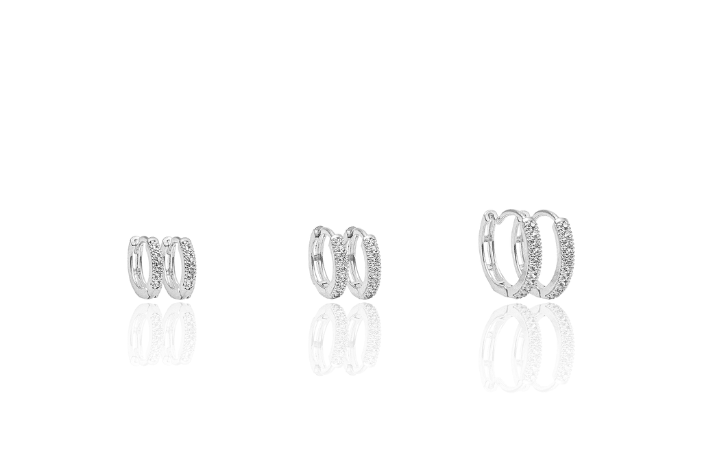 MIA Jewelry – Engroshandel Huggie-øreringe – Lille tynd del CZ Pave Single Huggies (L349)1