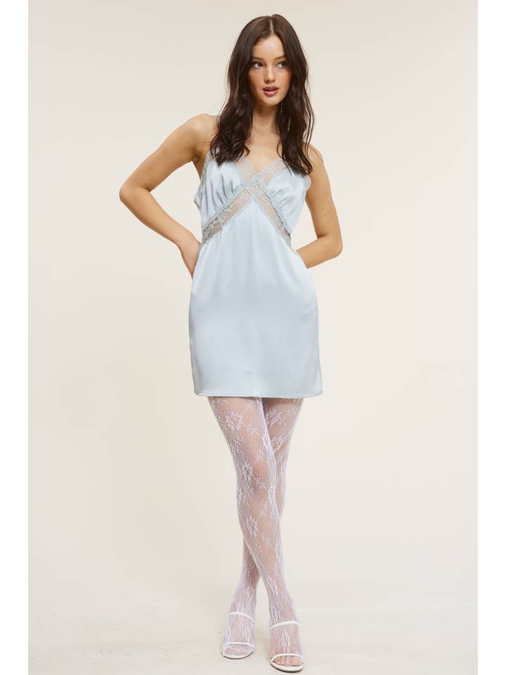 Mimosa - Vente Robe – femme - Robe nuisette mini en satin et dentelle à col en V avec bordure en dentelle transparente18