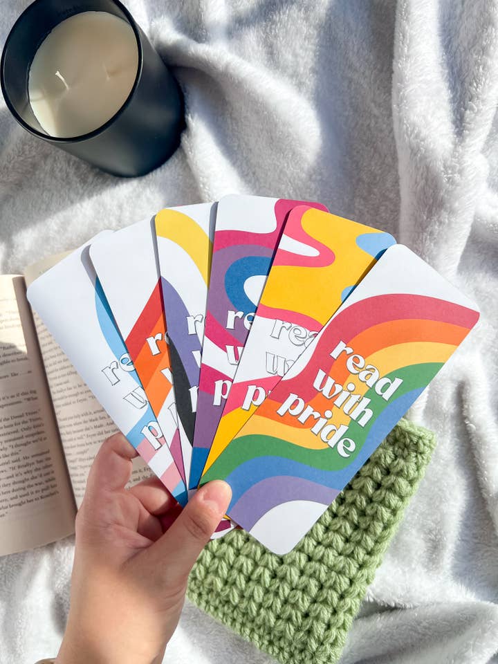 Marque-page Alliés de la Fierté Rétro Arc-en-ciel | Marque-pages Faits Main pour la vente par Bumblebry Designs