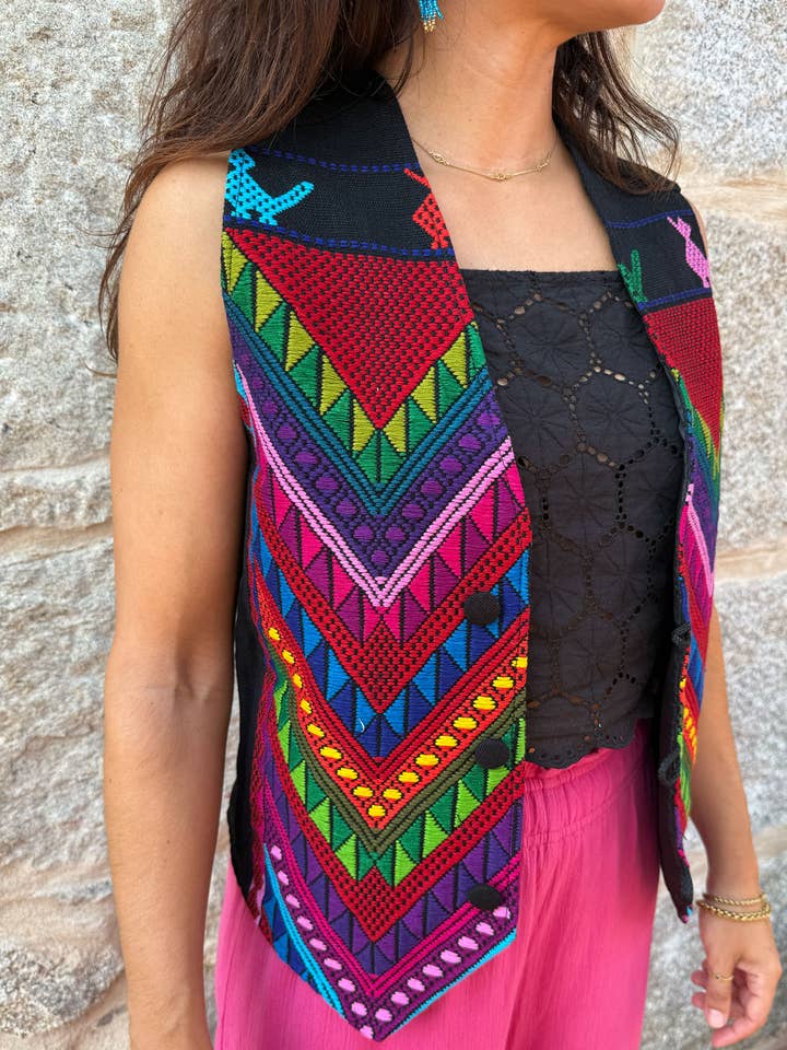 Bunte mexikanische Weste Rot-Rosa – ethnisch, handgefertigt für den Großhandel von Truhanas