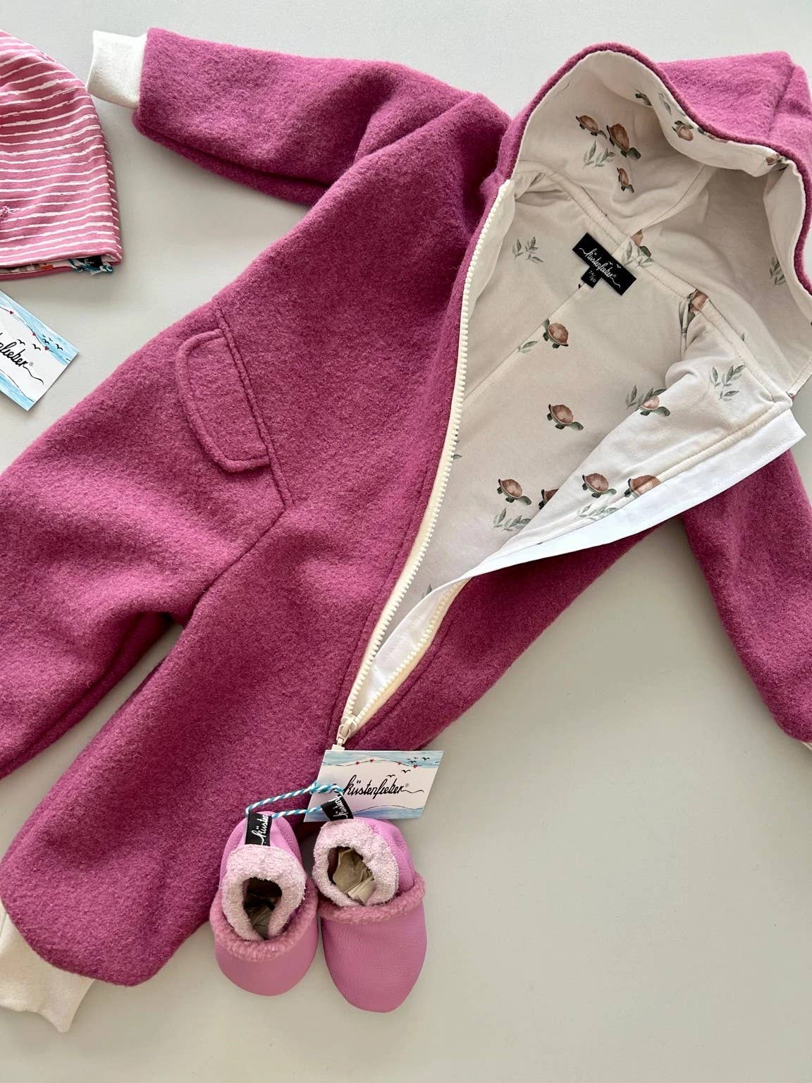 Walkoverall Beach Runner – Berry with Turtle Food for wholesale on Faire5