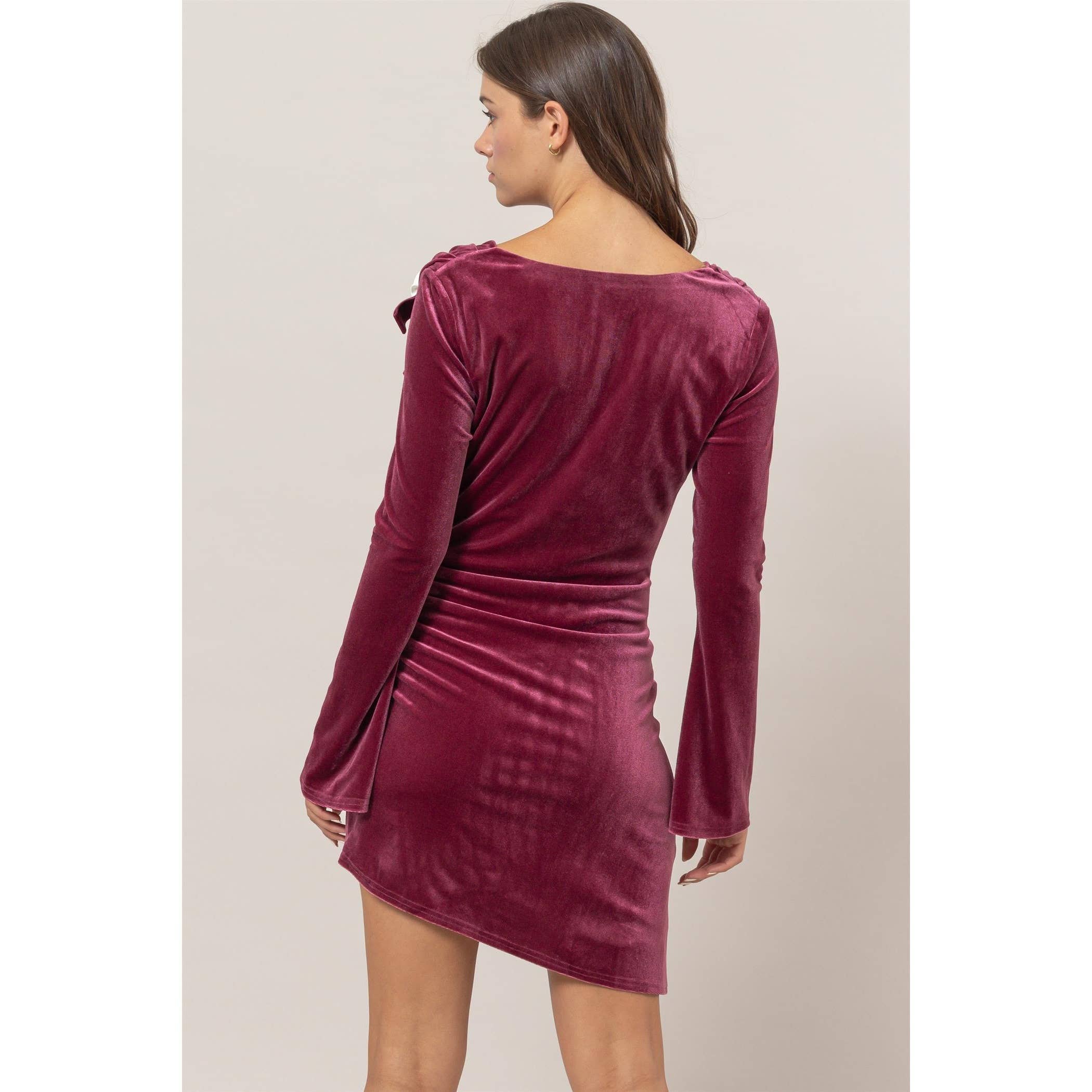 HYFVE - Venta al por mayor Vestido - Mujer - Minivestido de terciopelo con rosetones7