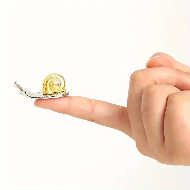 Magnifique Hearts - Wholesale Incense holder - Snail Line Mini Incense Holder: Perfect for Homes Boutiques1