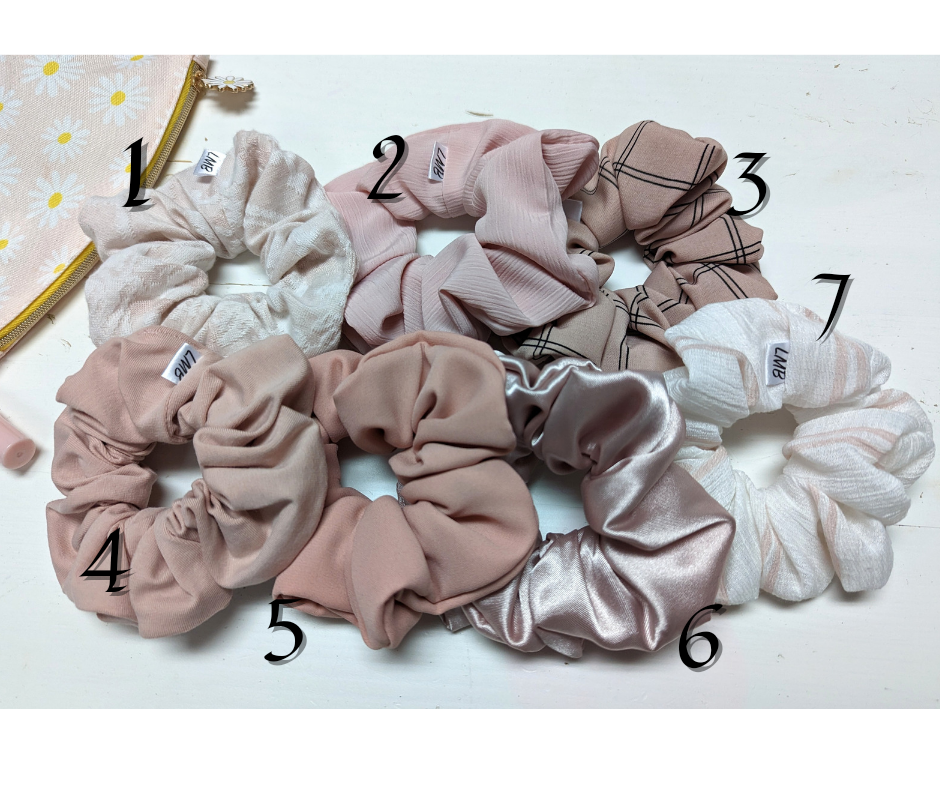Headband Haven Co. - Wholesale Scrunchie - Women's - Love Pink Scrunchies2