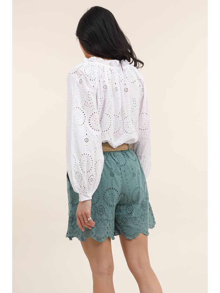 LÉA & LUC - Wholesale Shorts - Women's - Broderie anglaise shorts in 100% cotton REF. 250217